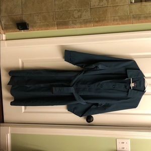 Trench coat style LL Bean Traveler Raincoat